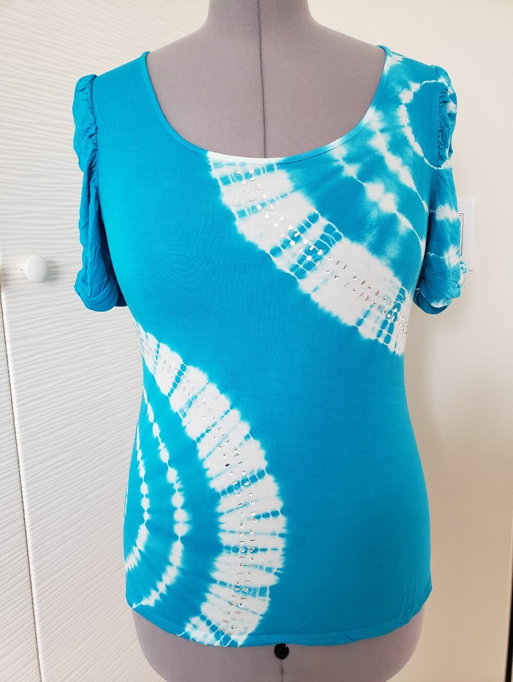 INC International Concepts Turquoise and White Tie-Dye Short Sleeve Top Sz.L
